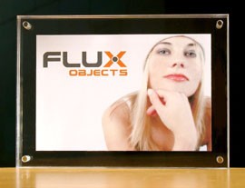 FLUX-Frame, Acrylglas-Wenderahmen (18 x 13 x 2 cm)